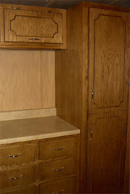 Base cabinet